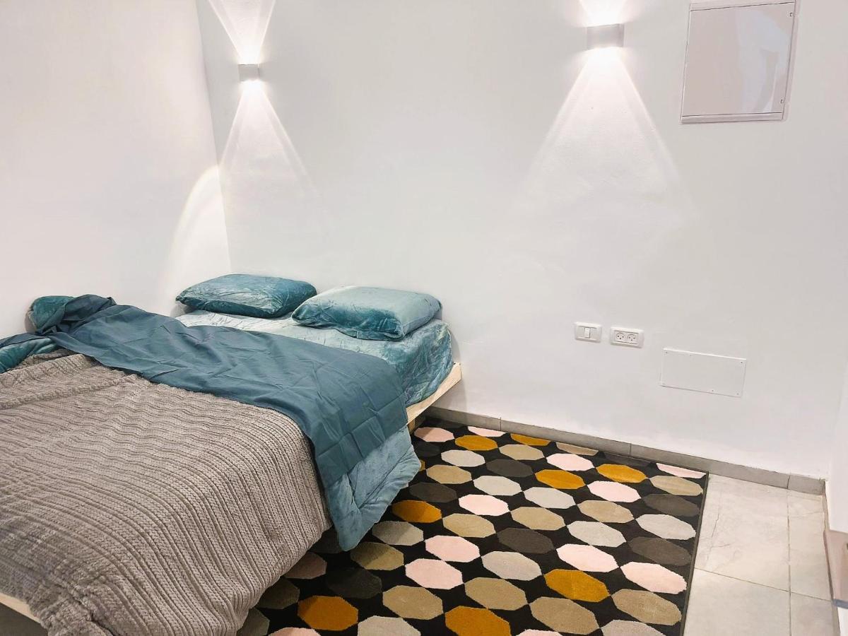 דירה A Cozy 2bdrm In Wadi-nisnas חיפה
