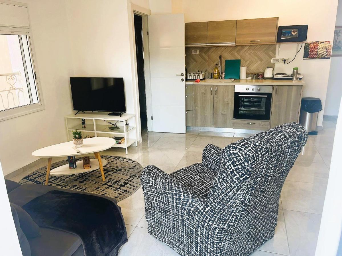 A Cozy 2bdrm In Wadi-nisnas דירה *